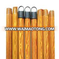 Threaded lacquered wooden brush handle